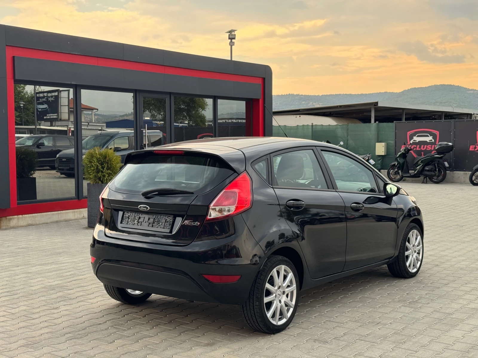 Ford Fiesta 1.5TDCI SPORT LED SERVIZ - изображение 5