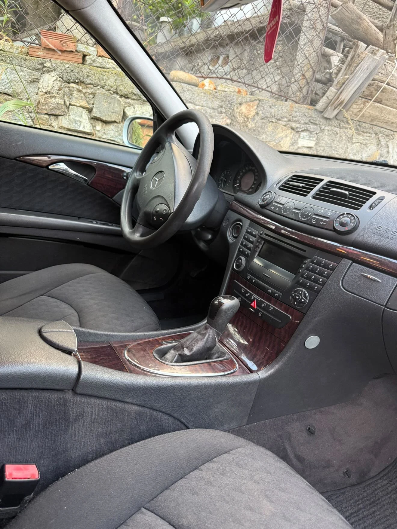 Mercedes-Benz E 220  - изображение 4