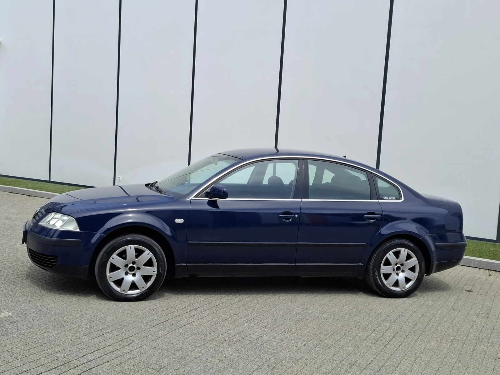 VW Passat 1.9TDI* (101кс)* * НОВ ВНОС* *  - изображение 5