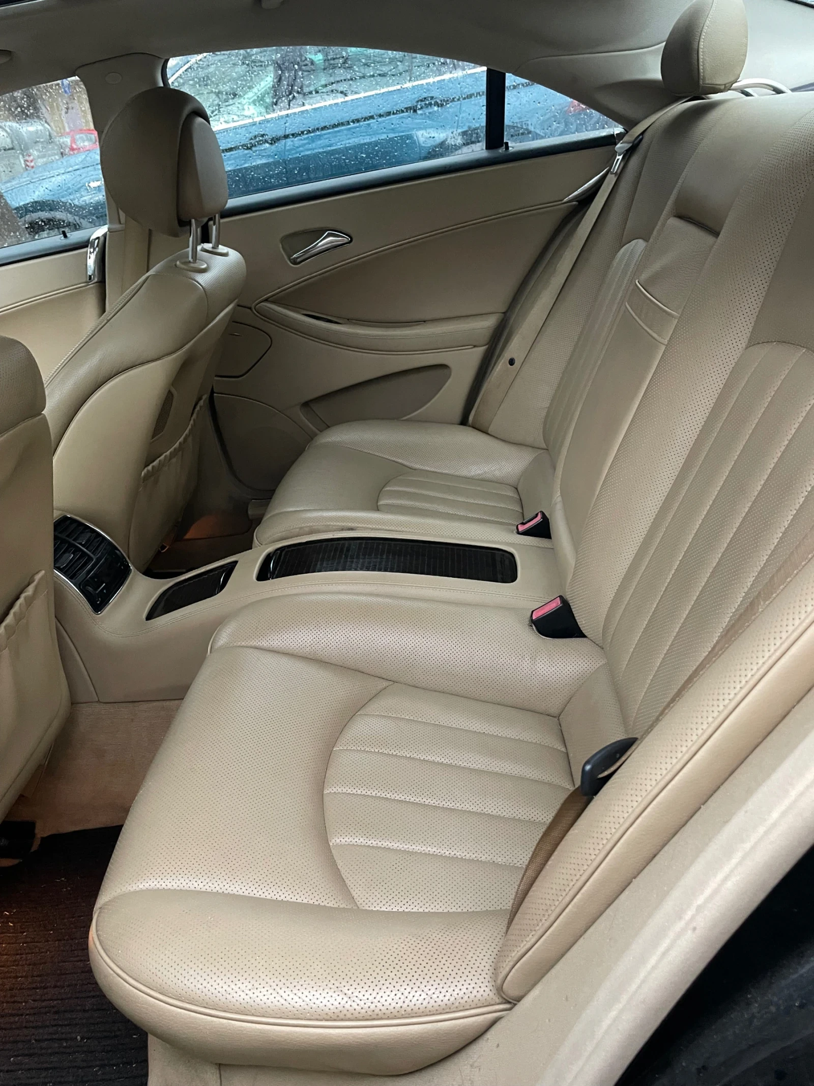 Mercedes-Benz CLS 350  - изображение 4