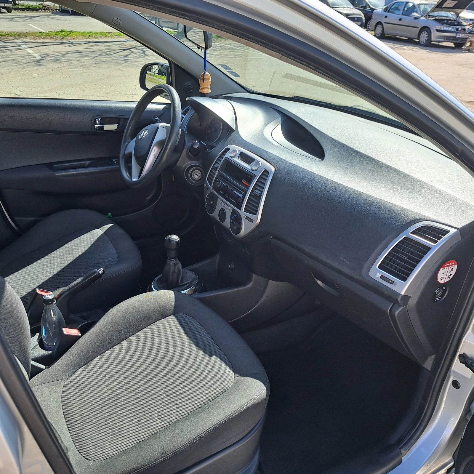 Hyundai I20, снимка 9 - Автомобили и джипове - 53837557