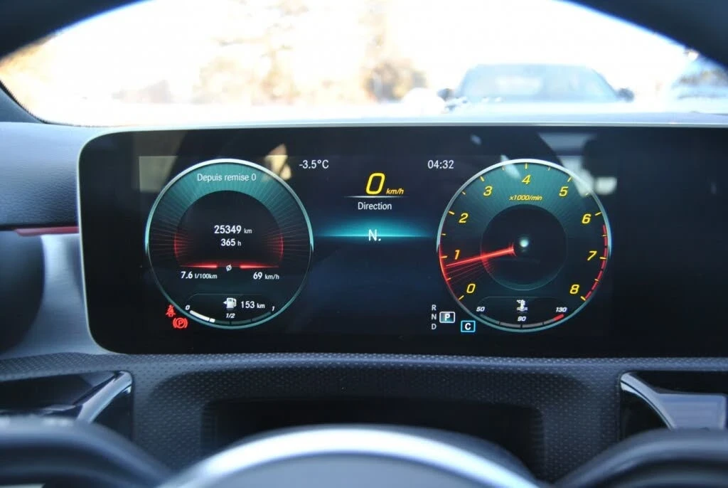 Mercedes-Benz A 250 Hatchback AWD Авто Кредит (ЦЕНА ДО БГ), снимка 6 - Автомобили и джипове - 53839588