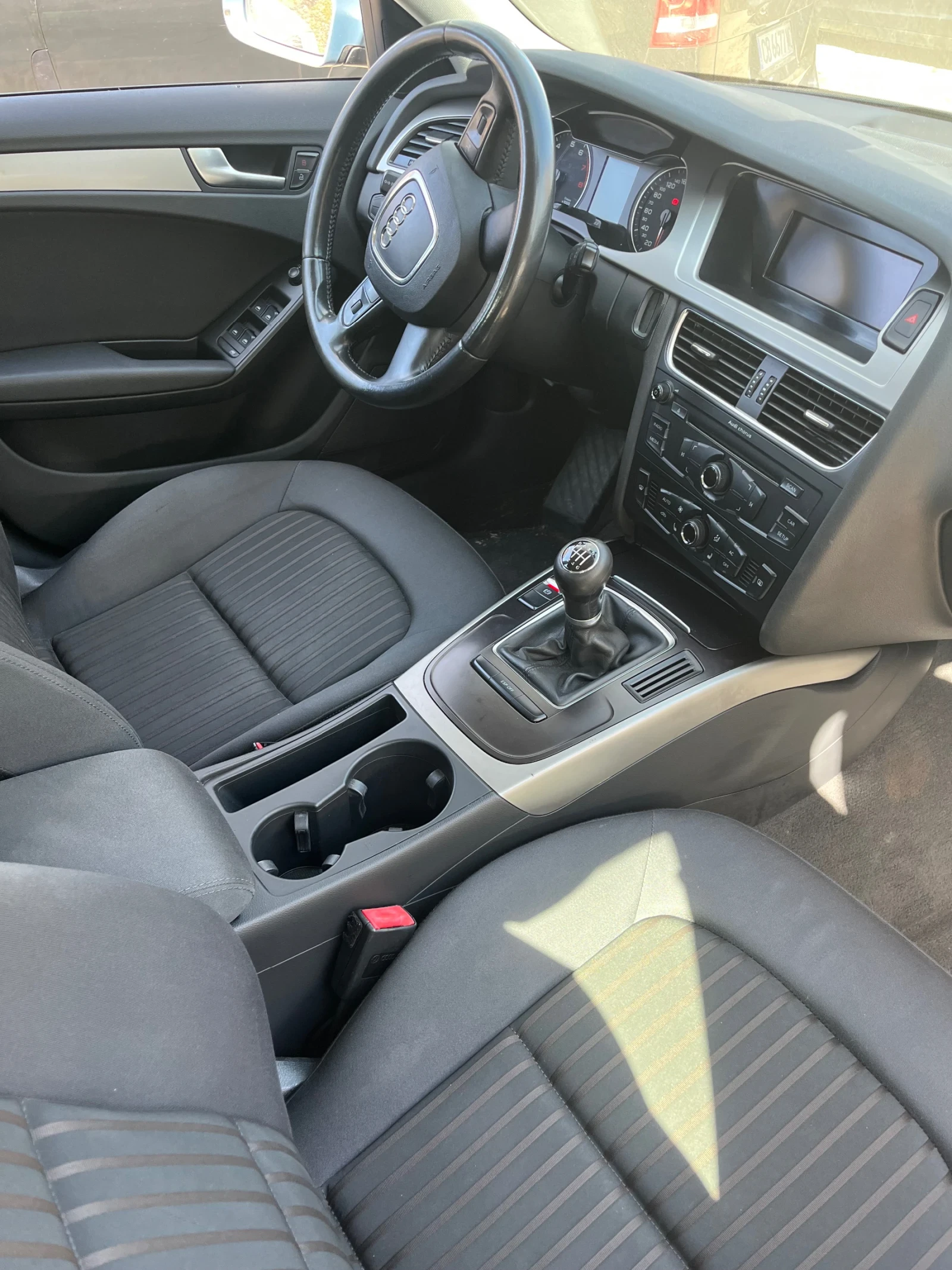 Audi A4, снимка 5 - Автомобили и джипове - 53910598