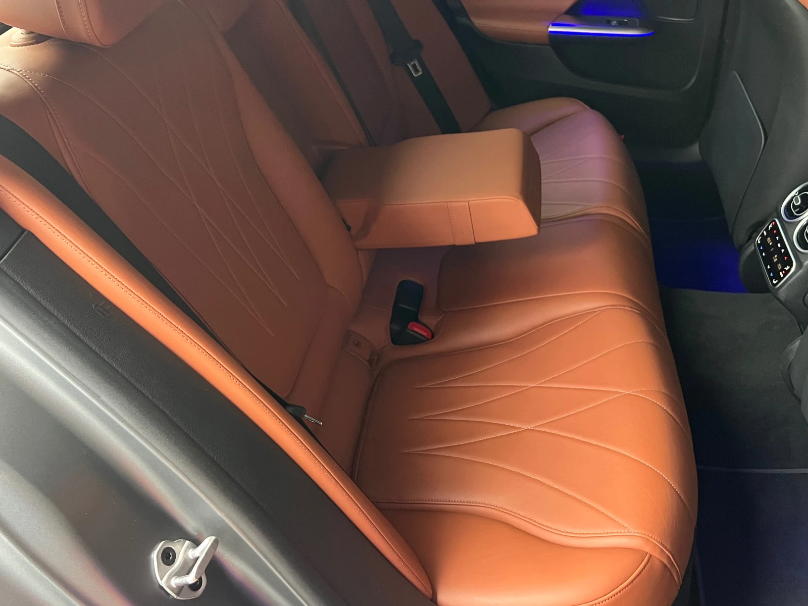 Mercedes-Benz C 300 d, 9G, MAGNO GRAY, AMG LINE, PANO, HEAD-UP, NIGHT  | Mobile.bg � ����������� 16