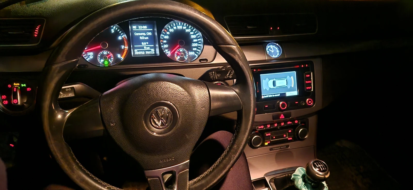 VW Passat Фабричен метан!!!, снимка 5 - Автомобили и джипове - 54420582