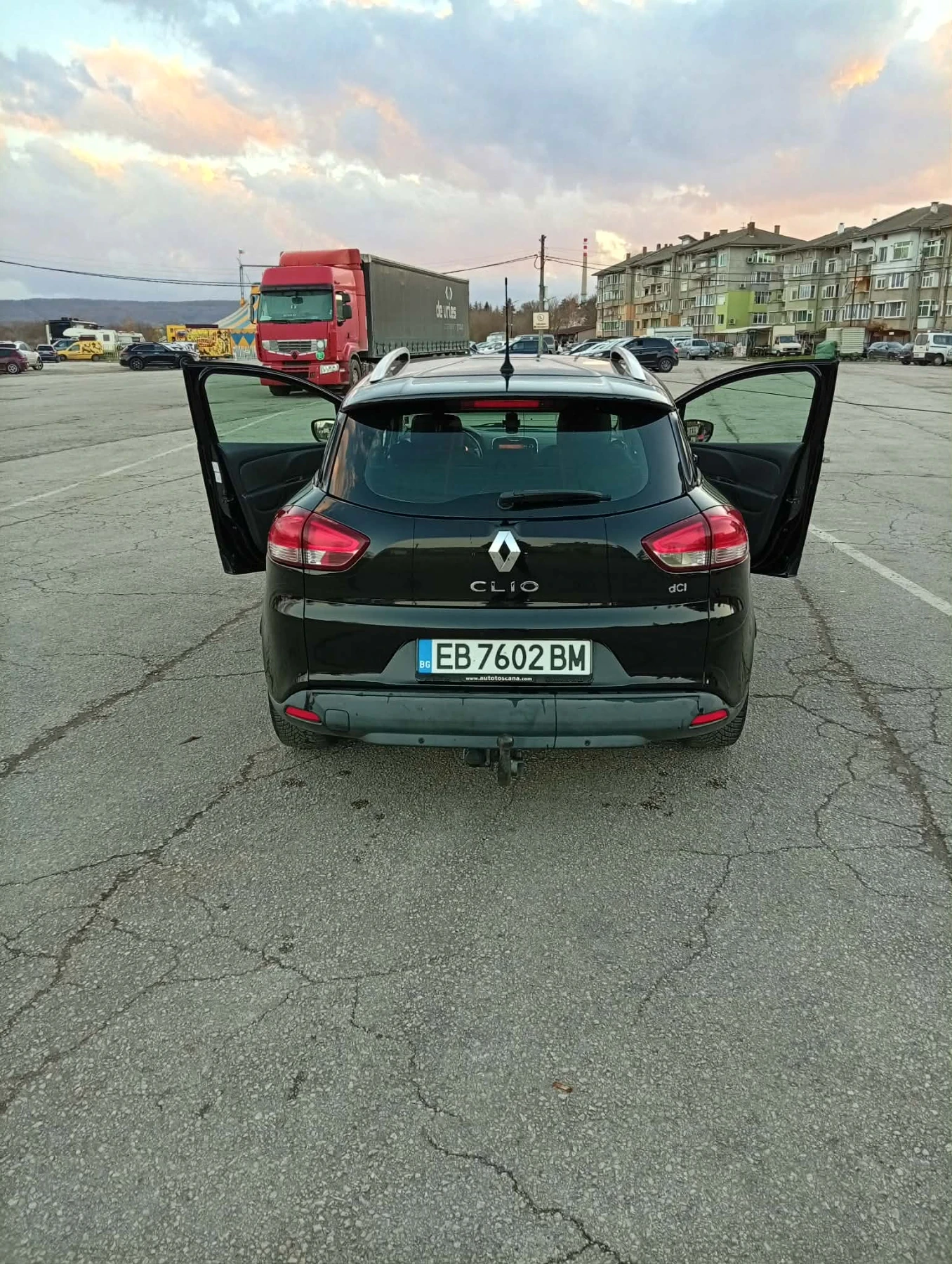 Renault Clio 1.5 dci, снимка 3 - Автомобили и джипове - 54660231