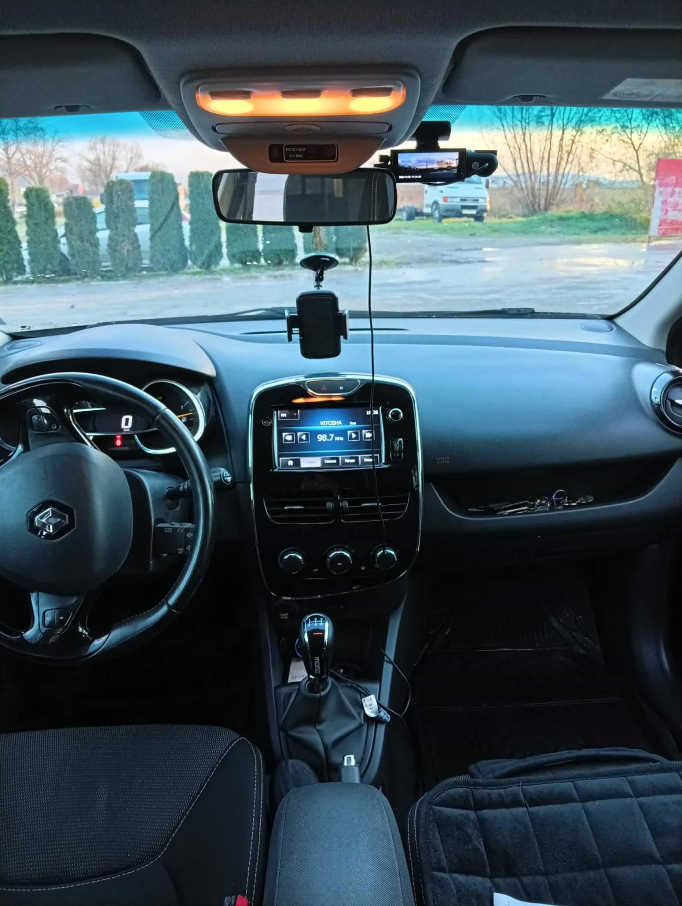 Renault Clio 1.5 dci, снимка 4 - Автомобили и джипове - 54660231