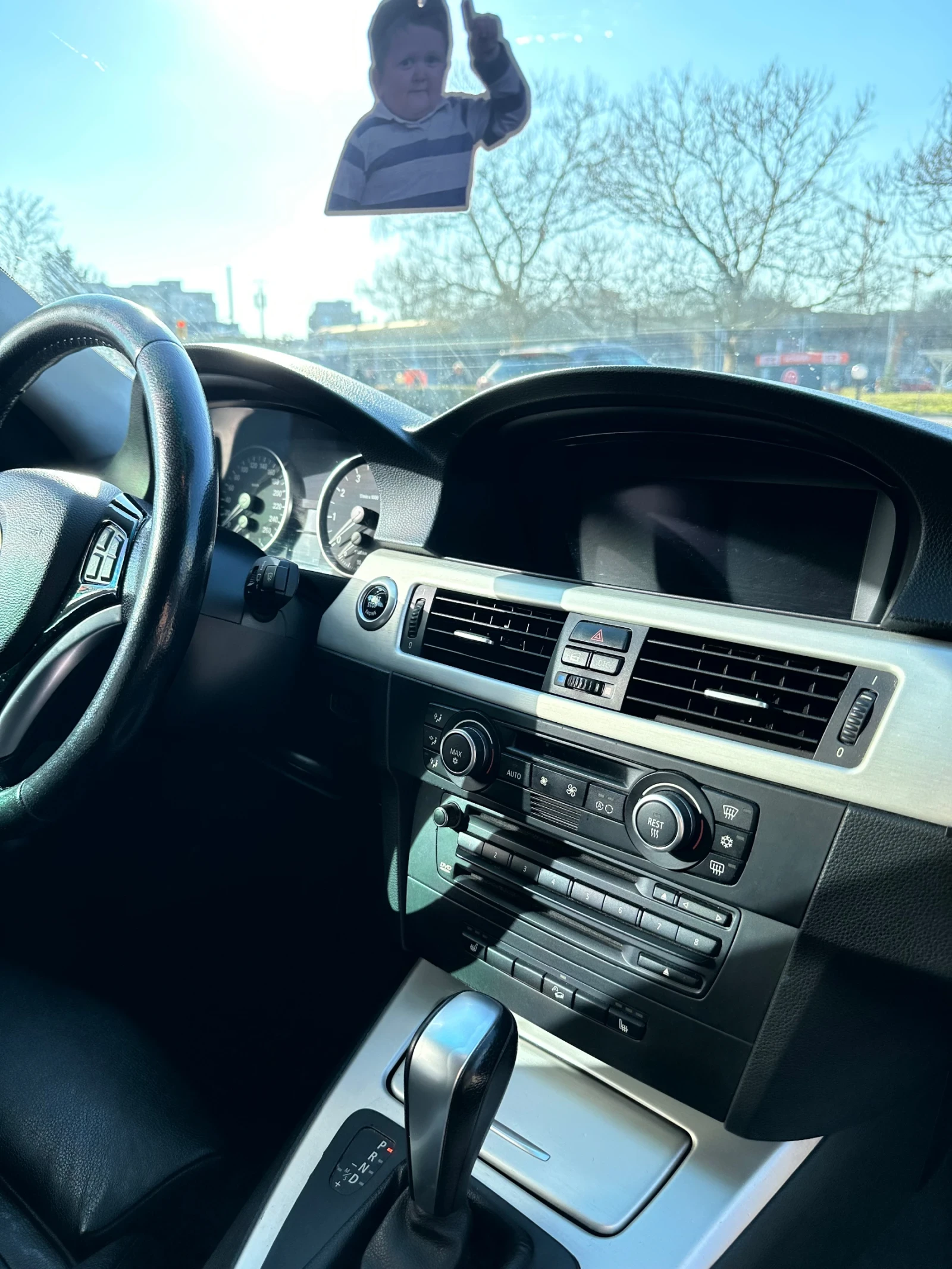 BMW 330 xi, снимка 8 - Автомобили и джипове - 54998379