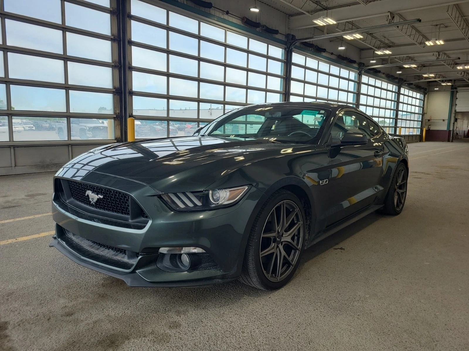 Ford Mustang GT 5.0 * АВТОМАТ * ОБДУХВАНЕ * БЕЗ ИНЦИДЕНТИ * , снимка 2 - Автомобили и джипове - 55014630