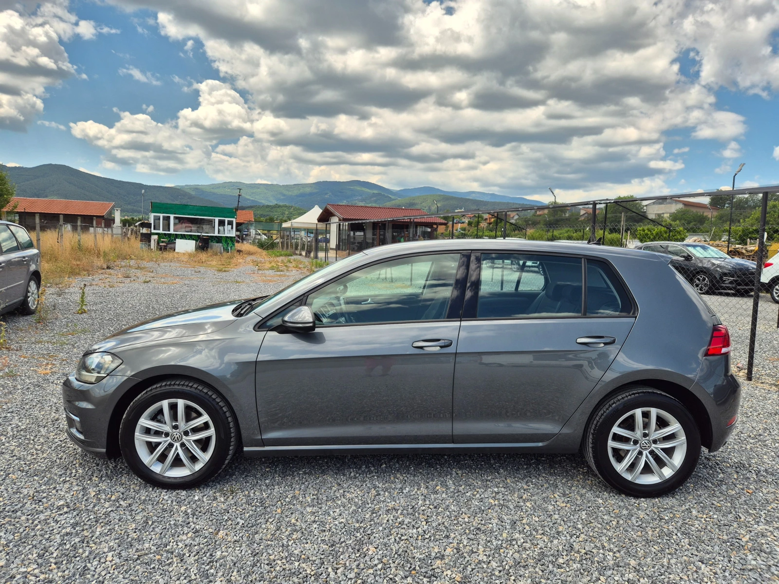 VW Golf 1.6TDI* 7.5* AUTOMAT* NAVI* , снимка 7 - Автомобили и джипове - 55157320