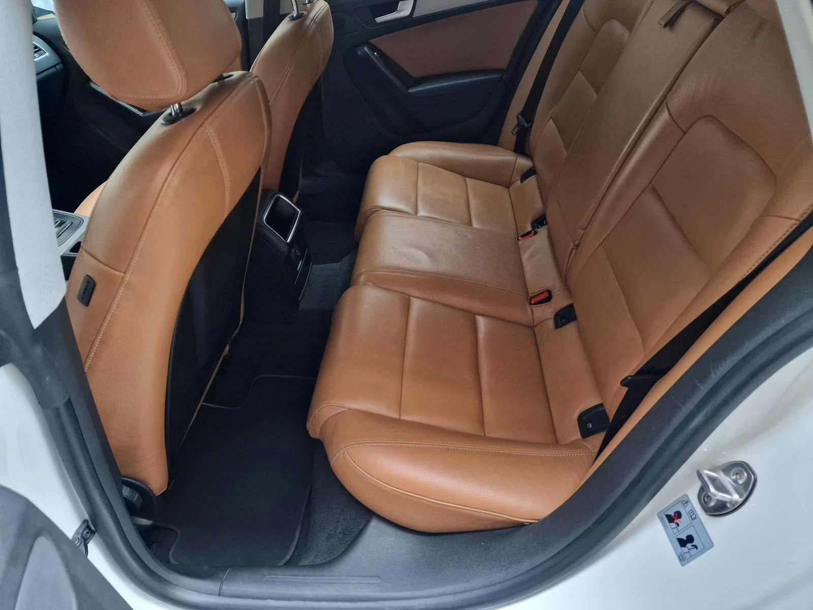 Audi A5 2.0TDI, снимка 7 - Автомобили и джипове - 55175004