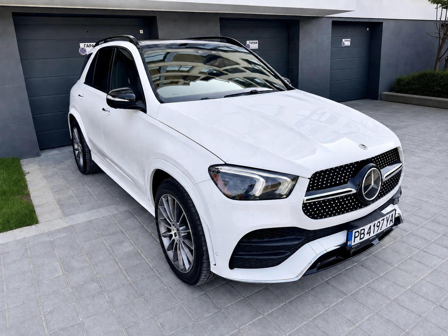 Mercedes-Benz GLE 450 AMG 4MATIC, снимка 2 - Автомобили и джипове - 55905436