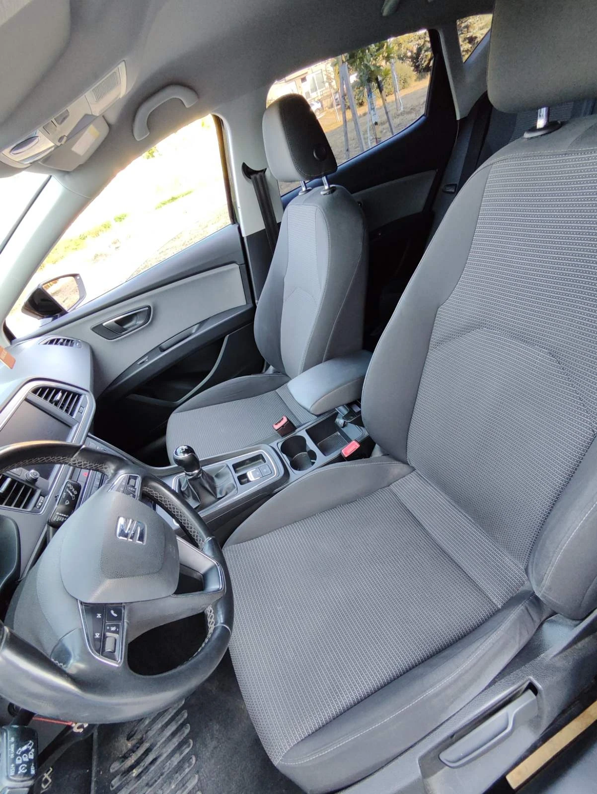 Seat Leon, снимка 8 - Автомобили и джипове - 55971030