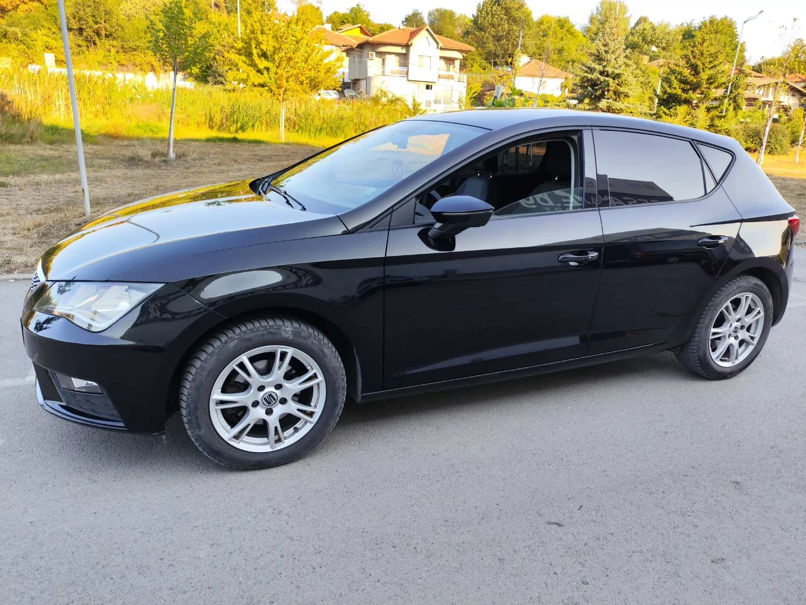 Seat Leon, снимка 3 - Автомобили и джипове - 55971030