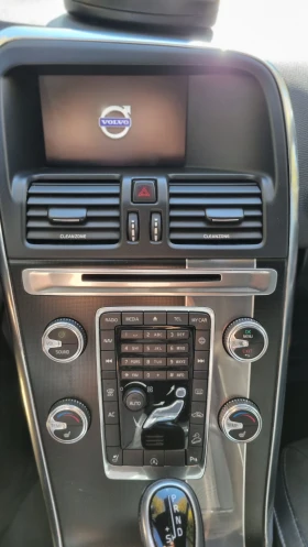 Volvo XC60  D4 R- design , снимка 14