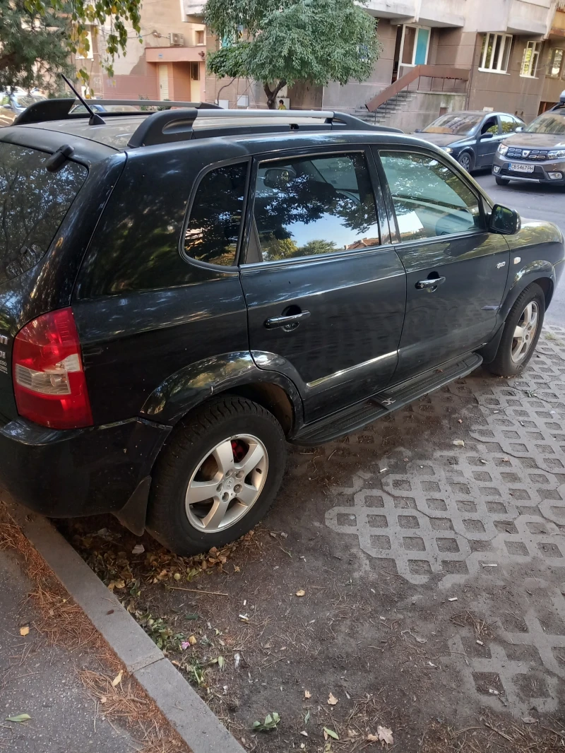 Hyundai Tucson 2.0crdi, снимка 4 - Автомобили и джипове - 48294857