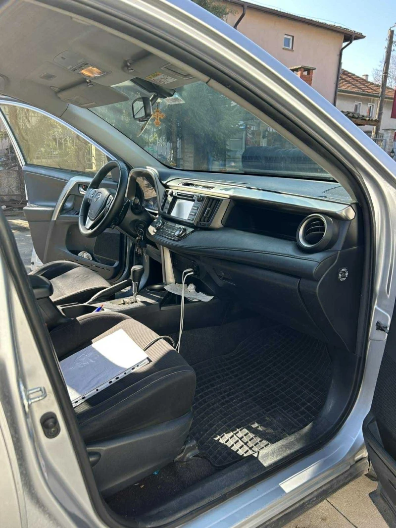 Toyota Rav4, снимка 3 - Автомобили и джипове - 52571314