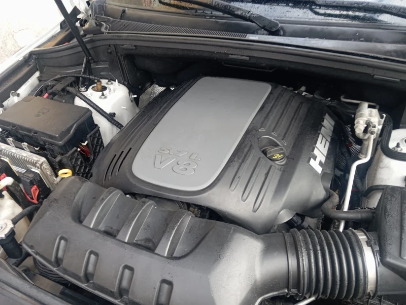 Jeep Grand cherokee 5.7 overland , снимка 9 - Автомобили и джипове - 52776064