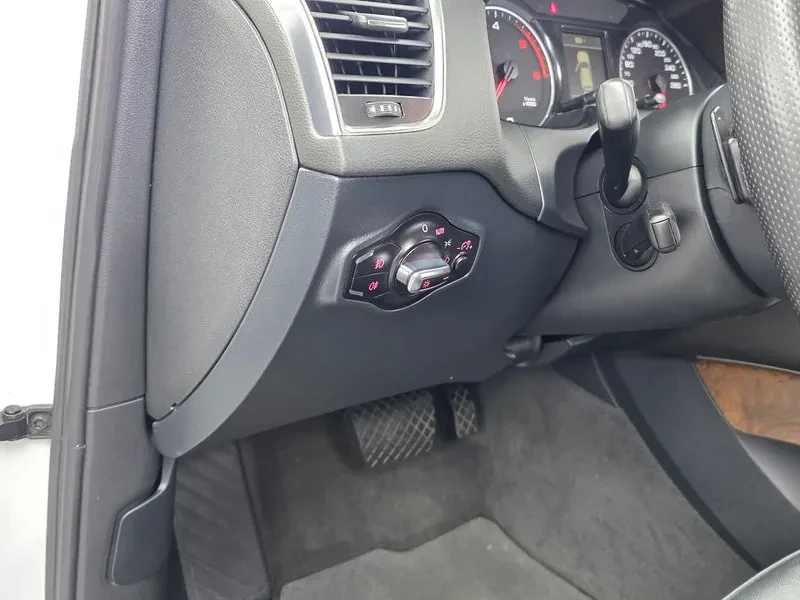 Audi Q5 3.0 TDI Quattro, снимка 17 - Автомобили и джипове - 55130850