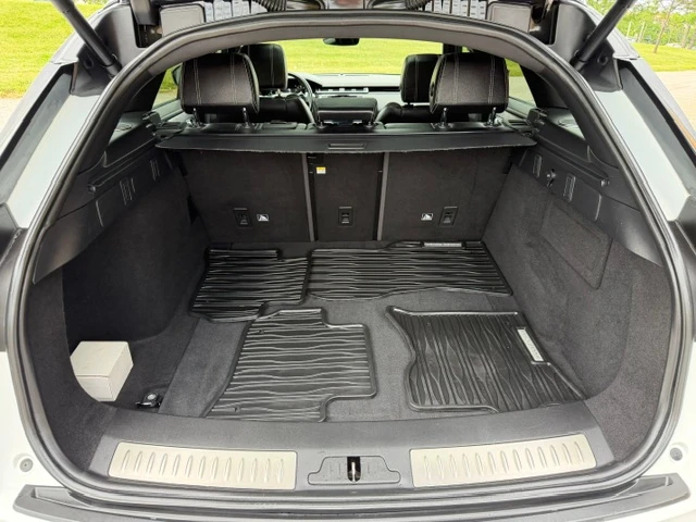 Land Rover Range Rover Velar R-Dynamic S* CARFAX* АВТО КРЕДИТ* , снимка 15 - Автомобили и джипове - 55188889