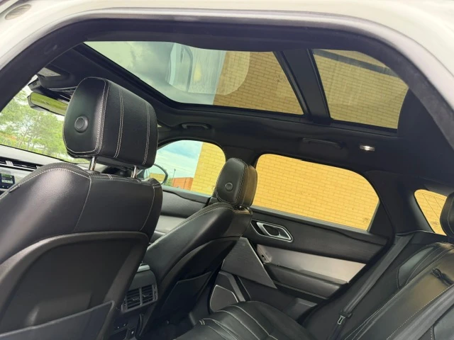 Land Rover Range Rover Velar R-Dynamic S* CARFAX* АВТО КРЕДИТ* , снимка 11 - Автомобили и джипове - 55188889