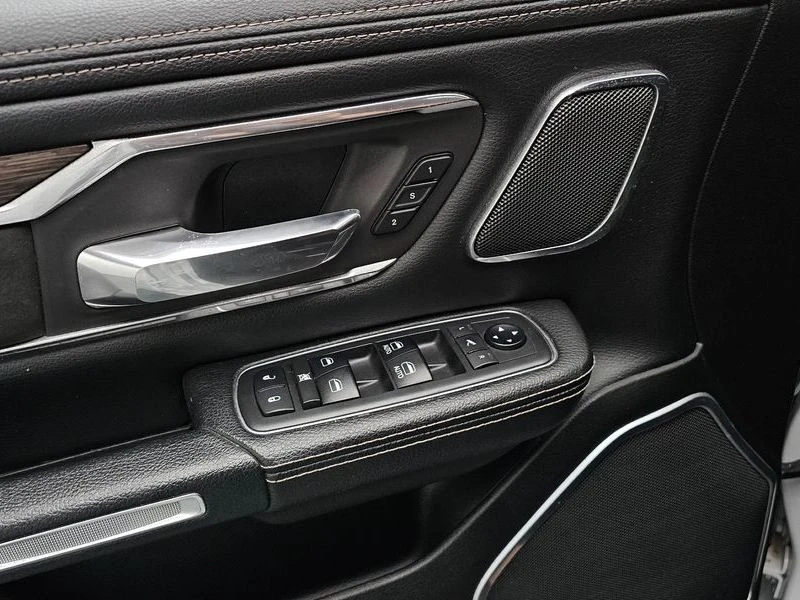 Dodge Ram 5.7 5.7 Automatic, снимка 17 - Автомобили и джипове - 55813050