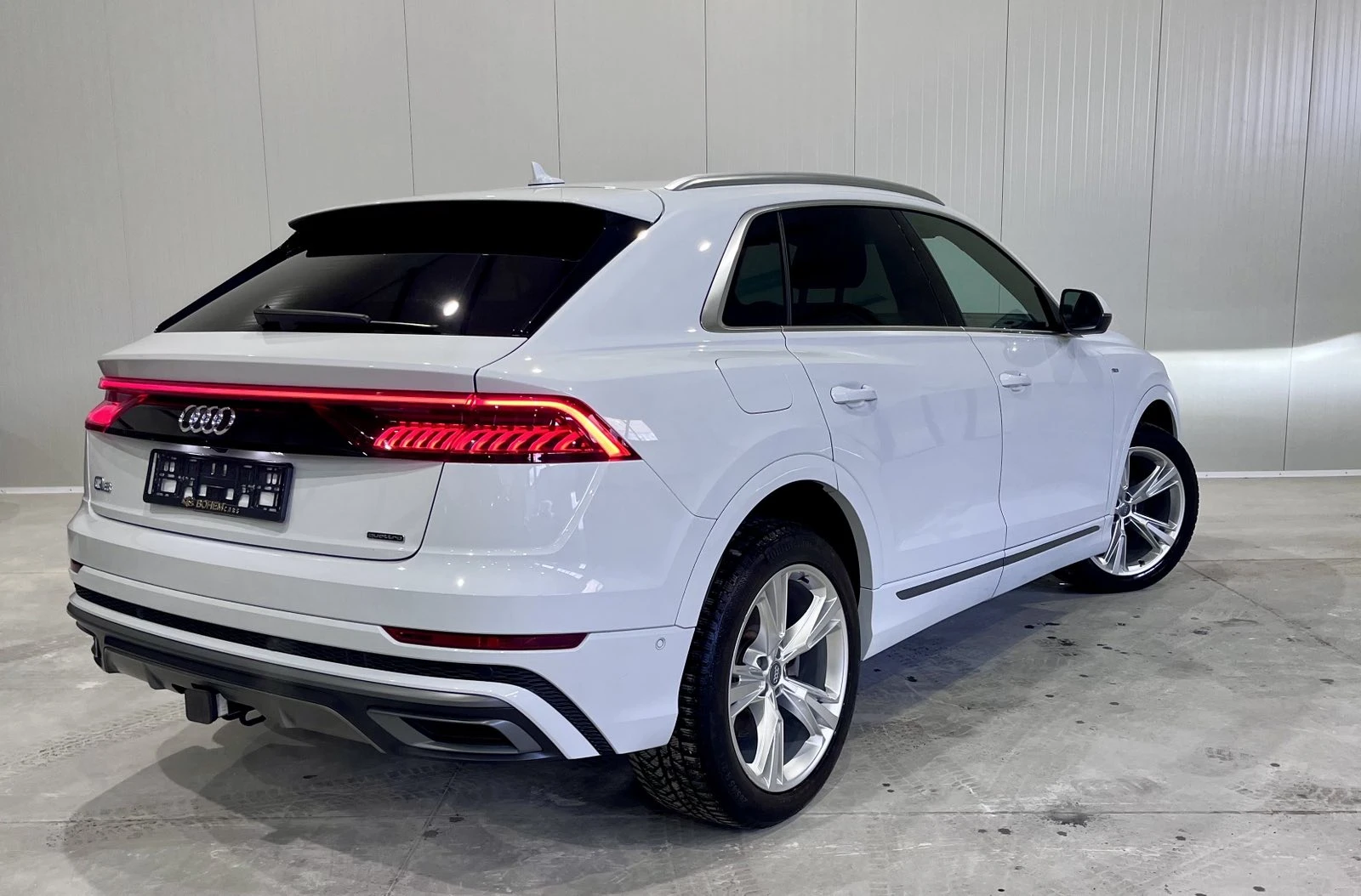 Audi Q8 55 TFSI MHEV S LINE - изображение 5