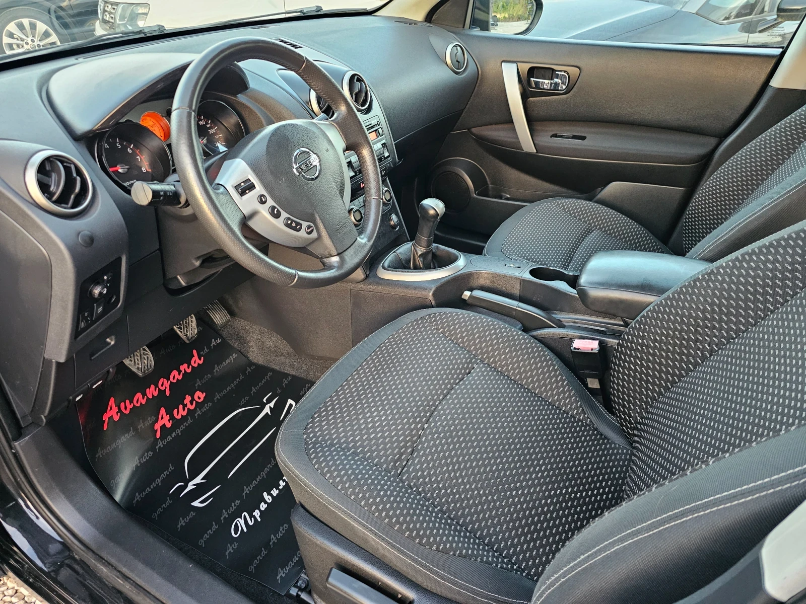 Nissan Qashqai 1.6i, 114к.с. - изображение 8