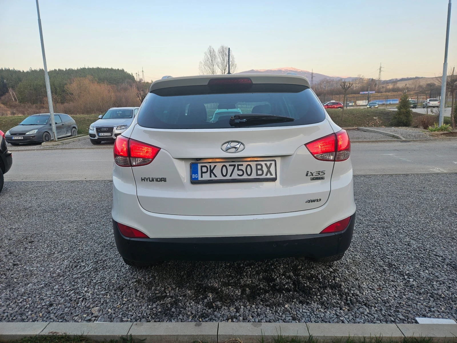 Hyundai IX35 2.0 CRDi 4x4 Навигация, снимка 4 - Автомобили и джипове - 53849859