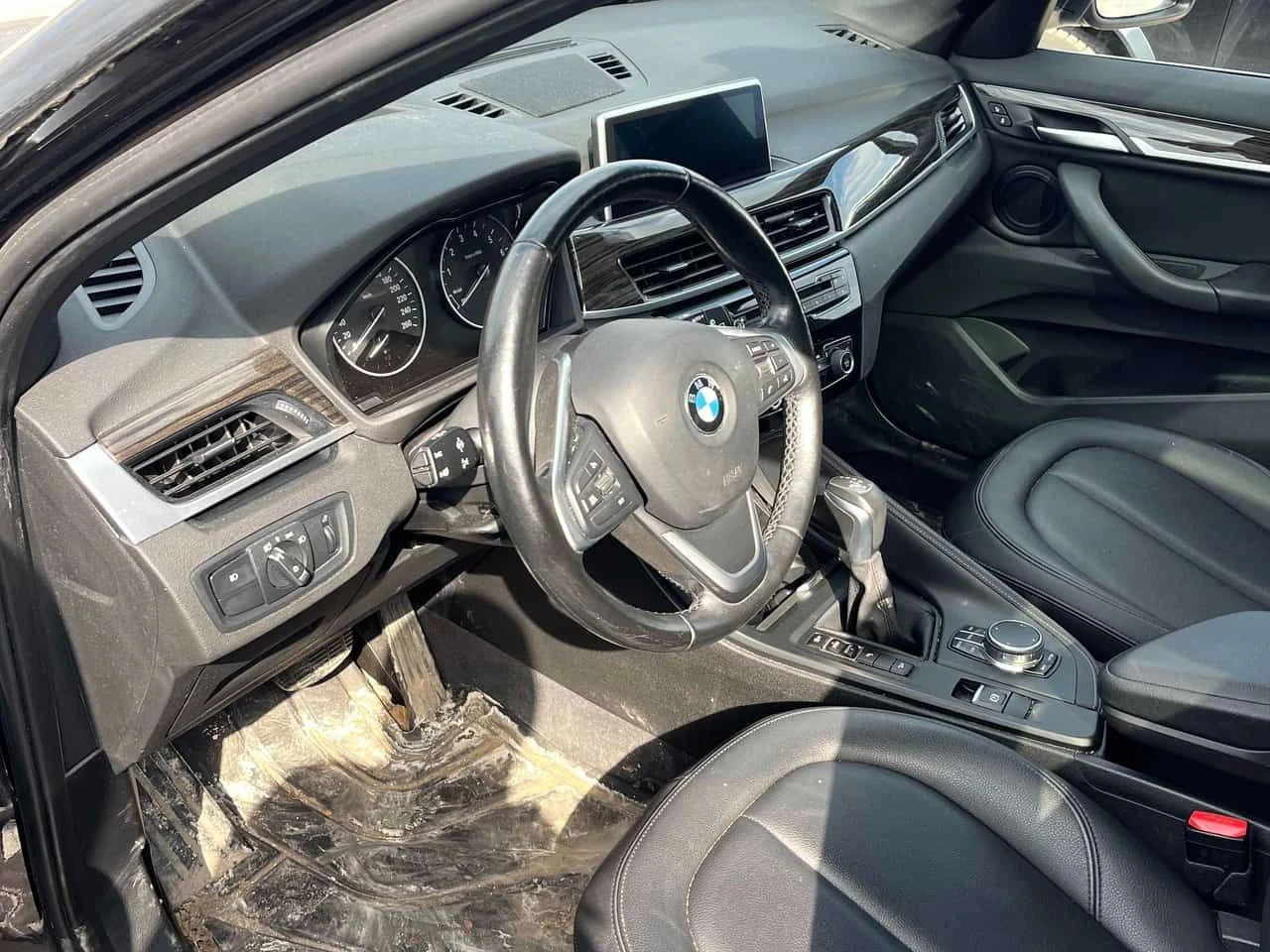 BMW X1 xDrive28i/CARFAX/ПАНОРАМА/ПРЕДСТАВИТЕЛСТВО НА BMW, снимка 7 - Автомобили и джипове - 54155853