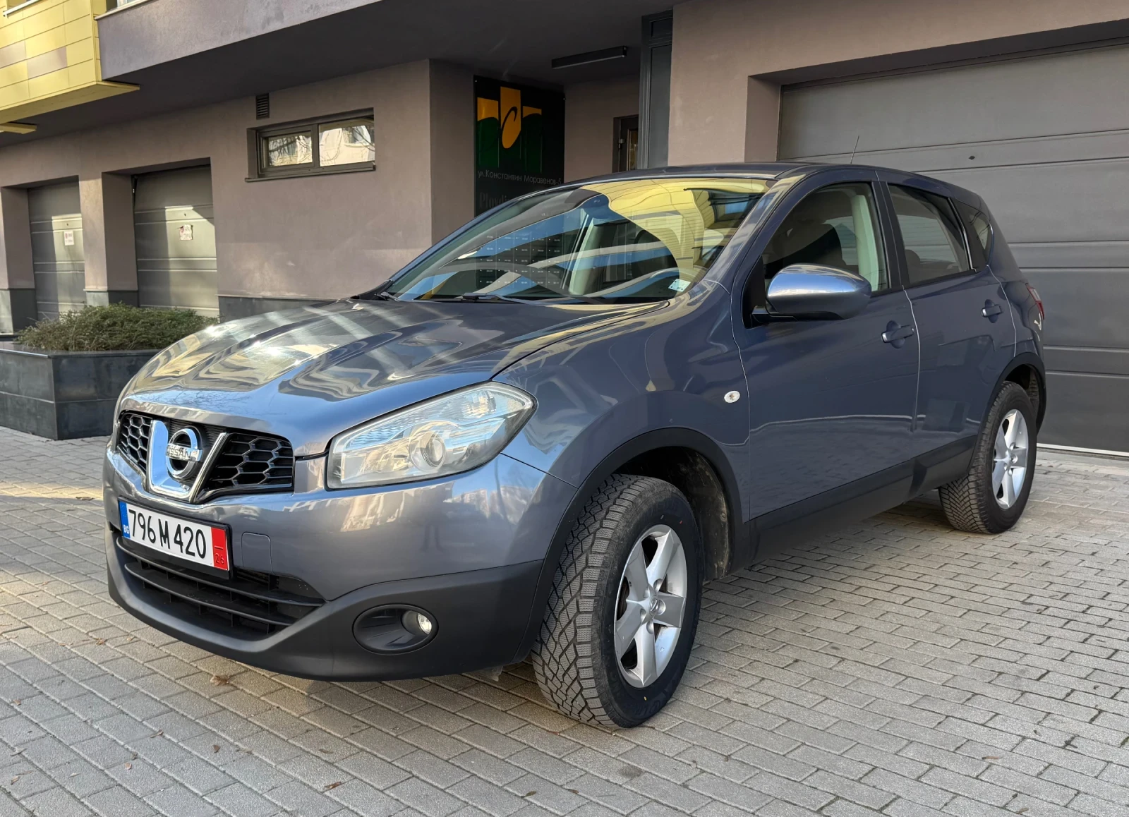 Nissan Qashqai 1.5DCI, снимка 2 - Автомобили и джипове - 54640448