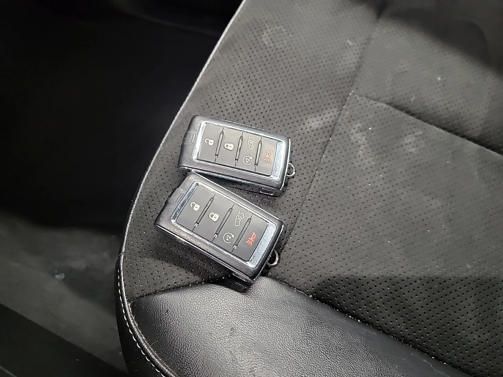 Jeep Grand cherokee L ALTITUDE| DIS| ПОДГРЕВИ| 2 КЛЮЧА| , снимка 8 - Автомобили и джипове - 56079907