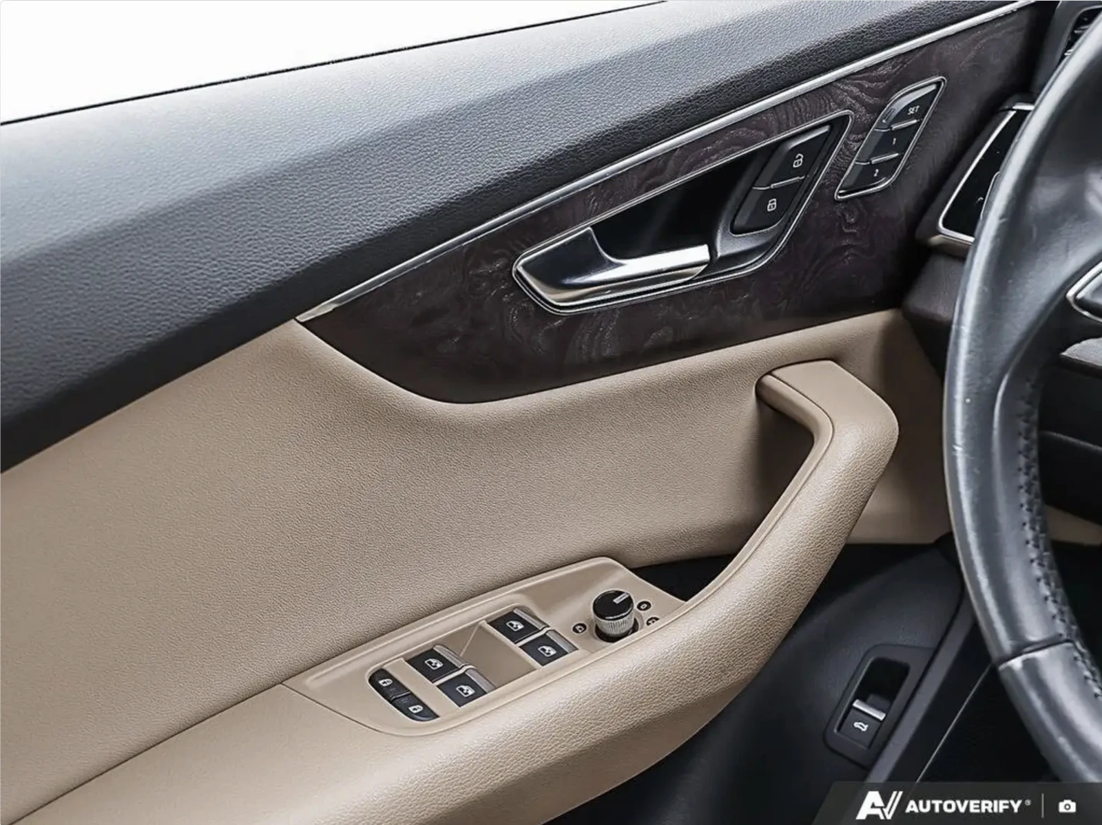 Audi Q8 55 TFSI QUATTRO, снимка 9 - Автомобили и джипове - 56532410