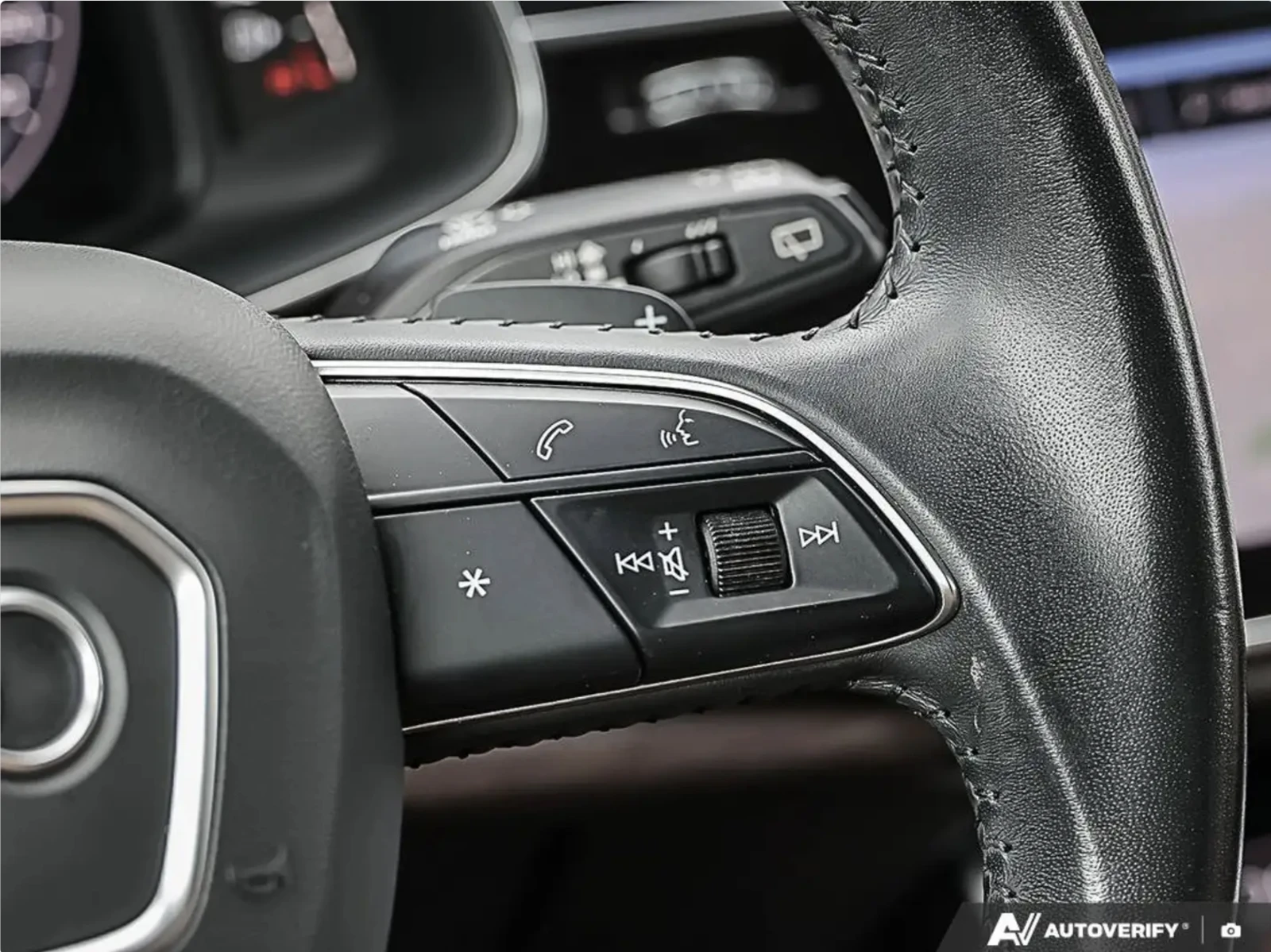Audi Q8 55 TFSI QUATTRO, снимка 10 - Автомобили и джипове - 56532410