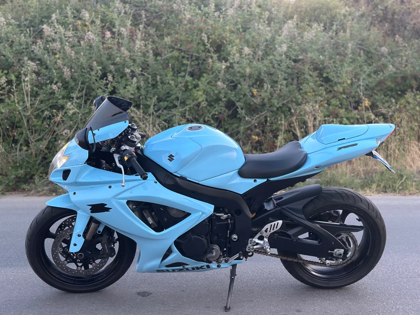 Suzuki Gsxr 750 K7 - изображение 4