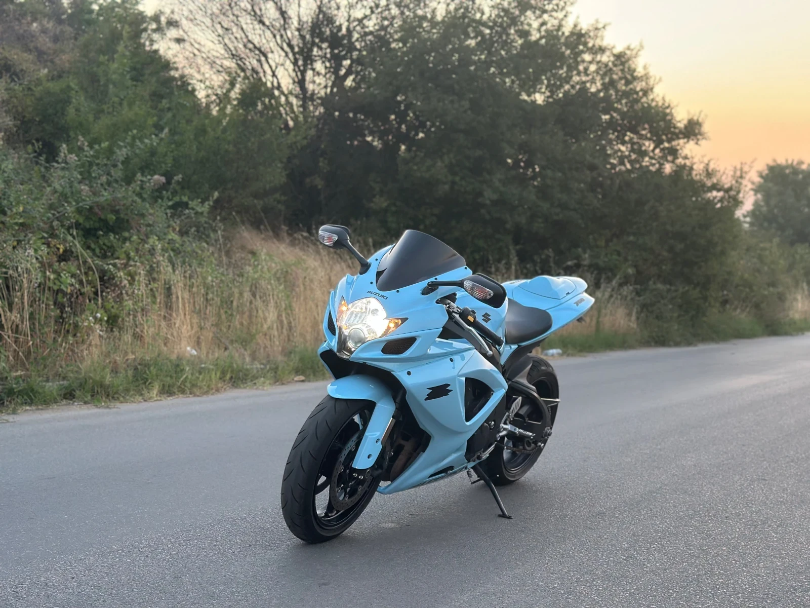 Suzuki Gsxr 750 K7 - изображение 2