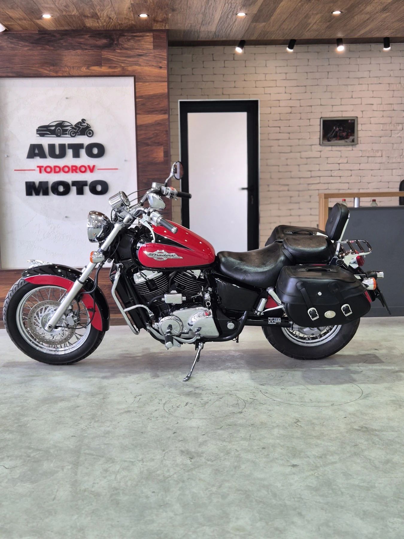 Honda Shadow VT1100 C2 Категория А2!!! Нов внос ШВЕЙЦАРИЯ! ТОП!, снимка 4 - Мотоциклети и мототехника - 55174460
