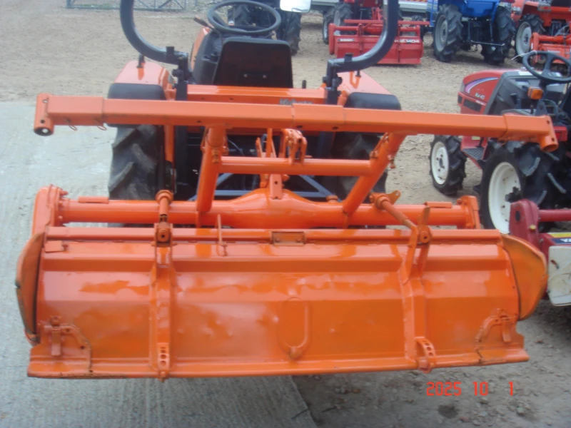 Трактор Kubota СКАЙТРАК, снимка 4 - Селскостопанска техника - 51918096