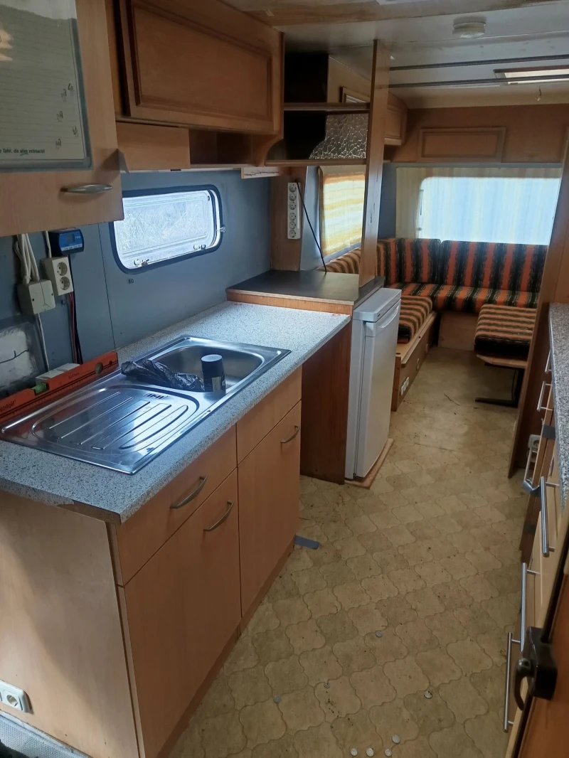 Каравана Други LORD 700, снимка 11 - Каравани и кемпери - 53336478