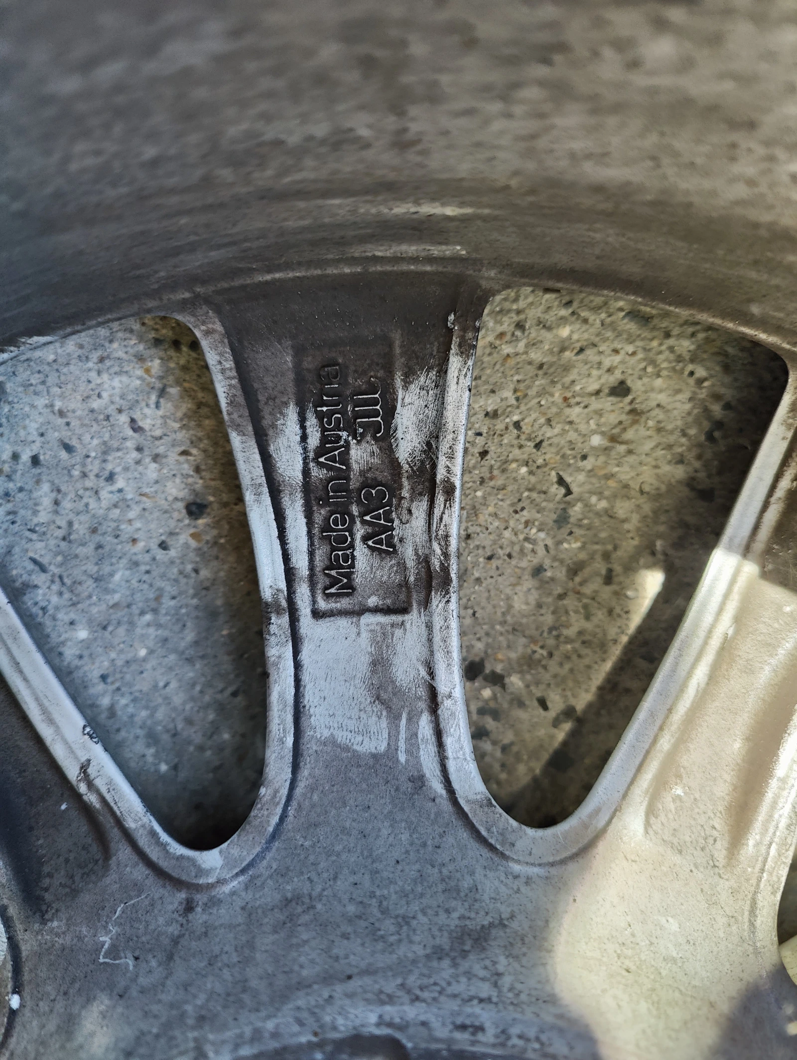 ���� � ������ 225/55R17 �� Audi A6 | Mobile.bg � ����������� 2