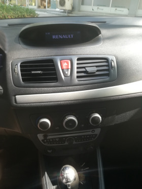 Renault Megane, снимка 11 - Автомобили и джипове - 42054304