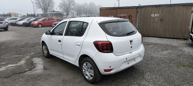 Dacia Sandero 1.5, снимка 2 - Автомобили и джипове - 47626470