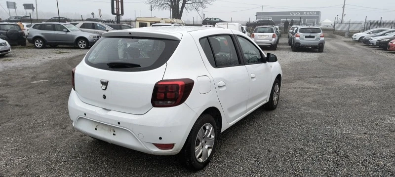 Dacia Sandero 1.5, снимка 3 - Автомобили и джипове - 46867953