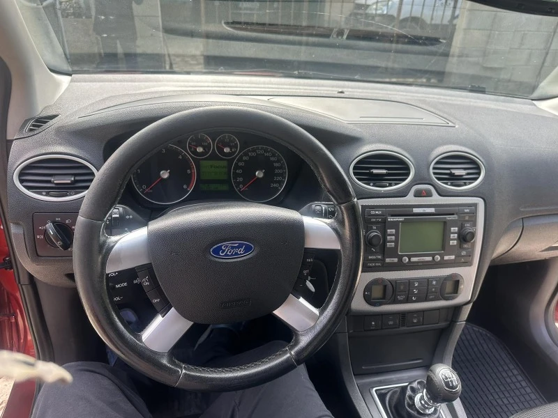 Ford Focus 2.0, снимка 14 - Автомобили и джипове - 47315908