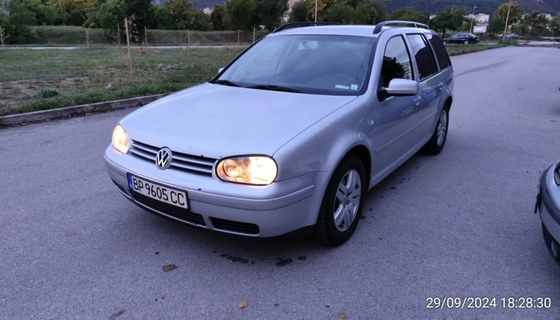 VW Golf, снимка 1 - Автомобили и джипове - 47426251