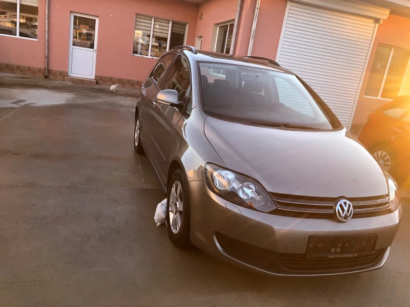 VW Golf Plus 1.6TDI, снимка 3 - Автомобили и джипове - 48632523