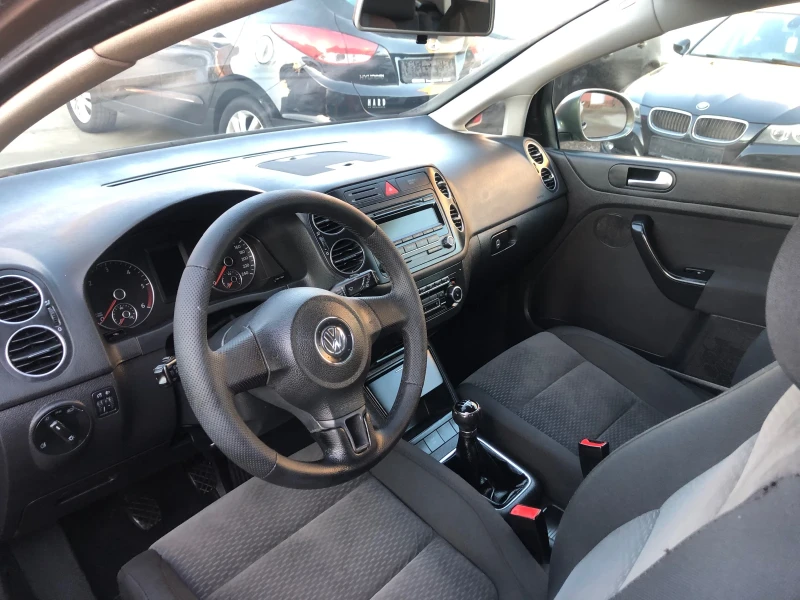 VW Golf Plus 1.6TDI, снимка 7 - Автомобили и джипове - 48632523