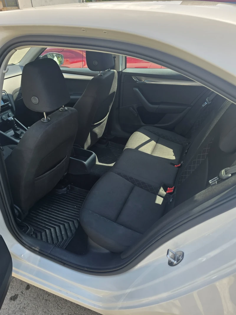 Skoda Octavia TDI Facelift, снимка 12 - Автомобили и джипове - 50767247