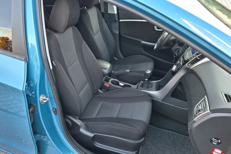 Hyundai I30 1.6 Много запазена, снимка 14 - Автомобили и джипове - 53194373