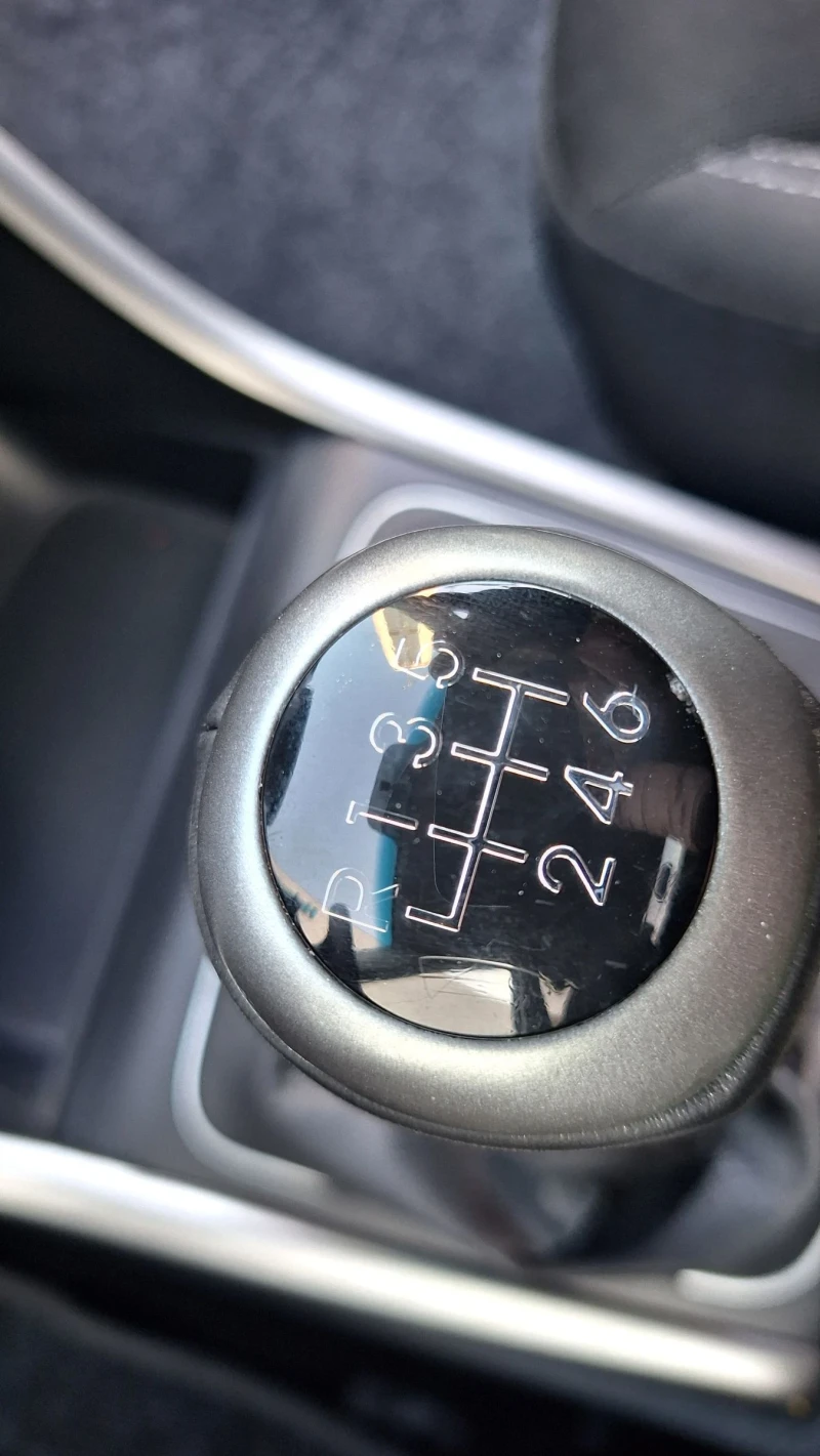 Hyundai I30 1.6 Много запазена, снимка 12 - Автомобили и джипове - 53194373